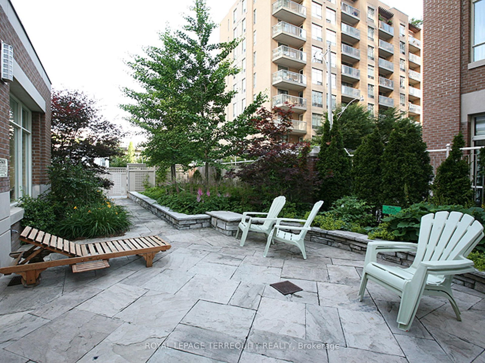 100 Hayden St N, unit 1101 for sale