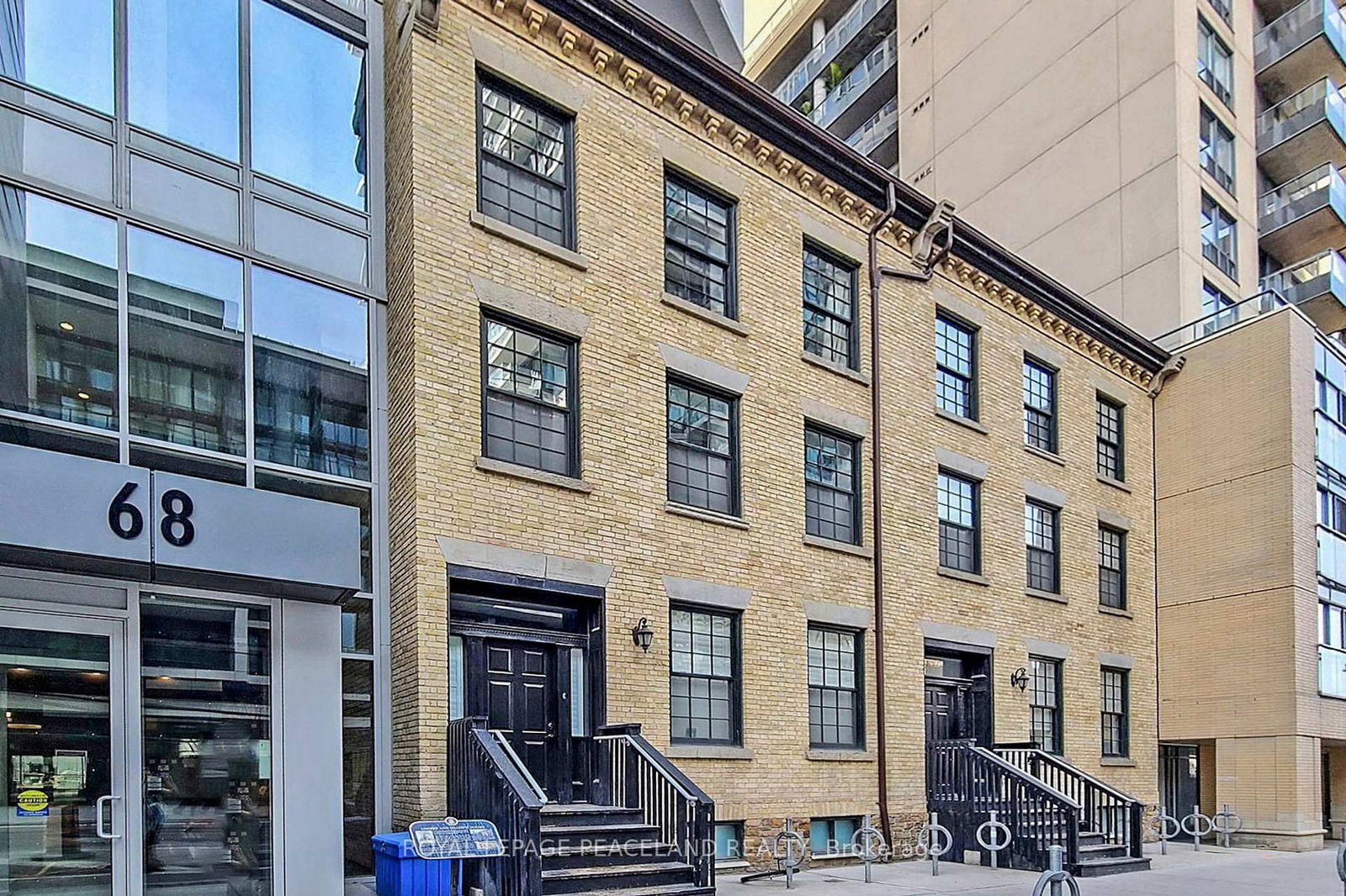 68 Shuter St, unit 1810 for rent