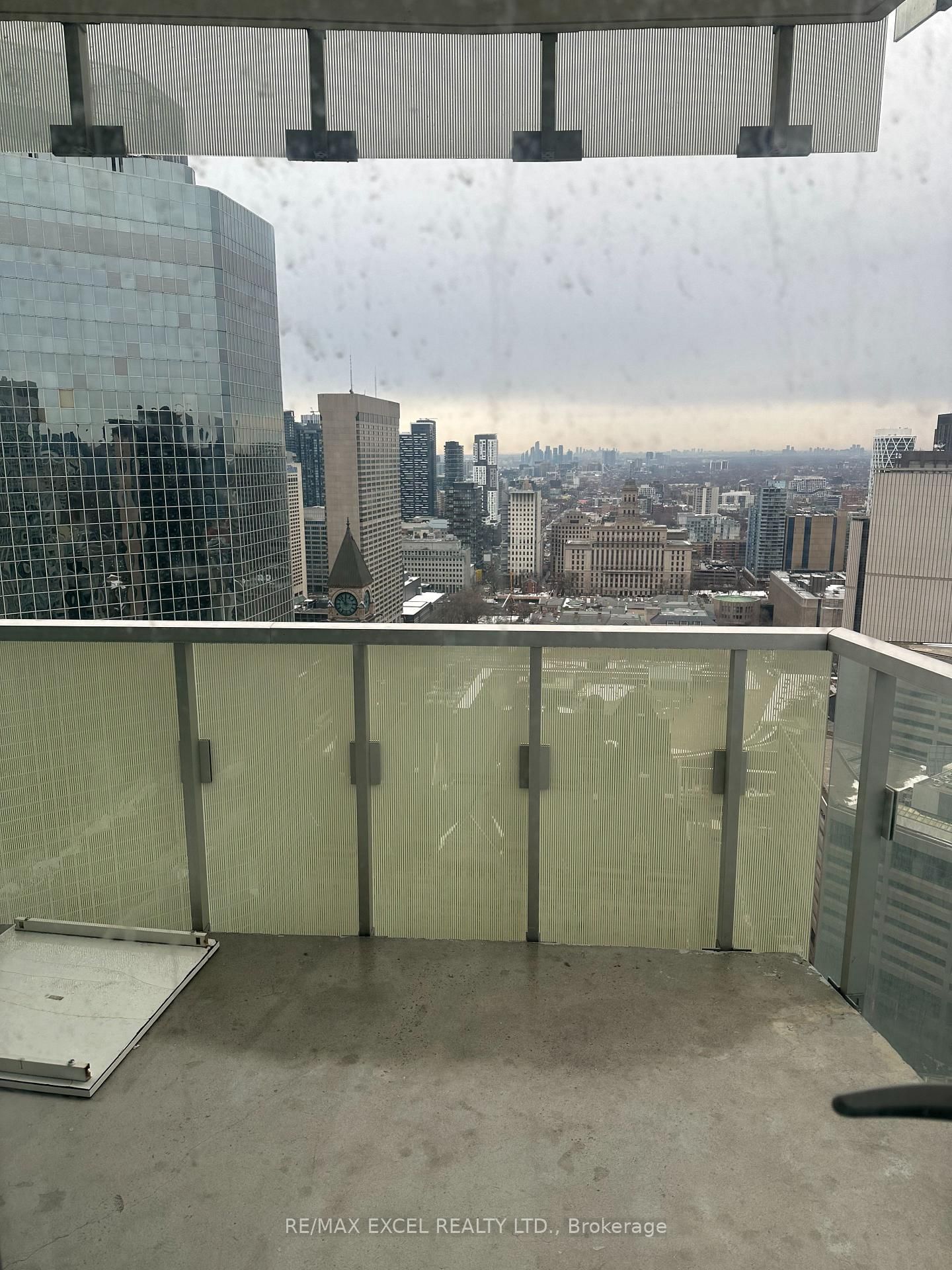 197 Yonge St, unit 3212 for rent