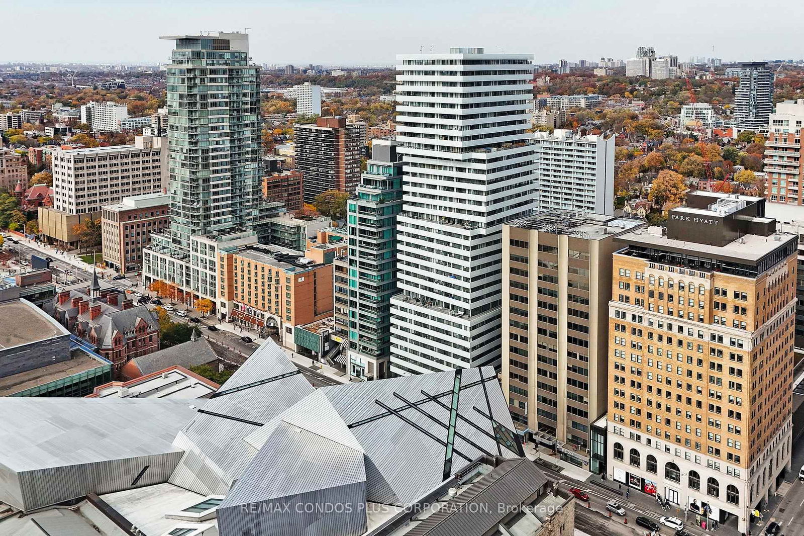 200 Bloor St W, unit 2105 for sale