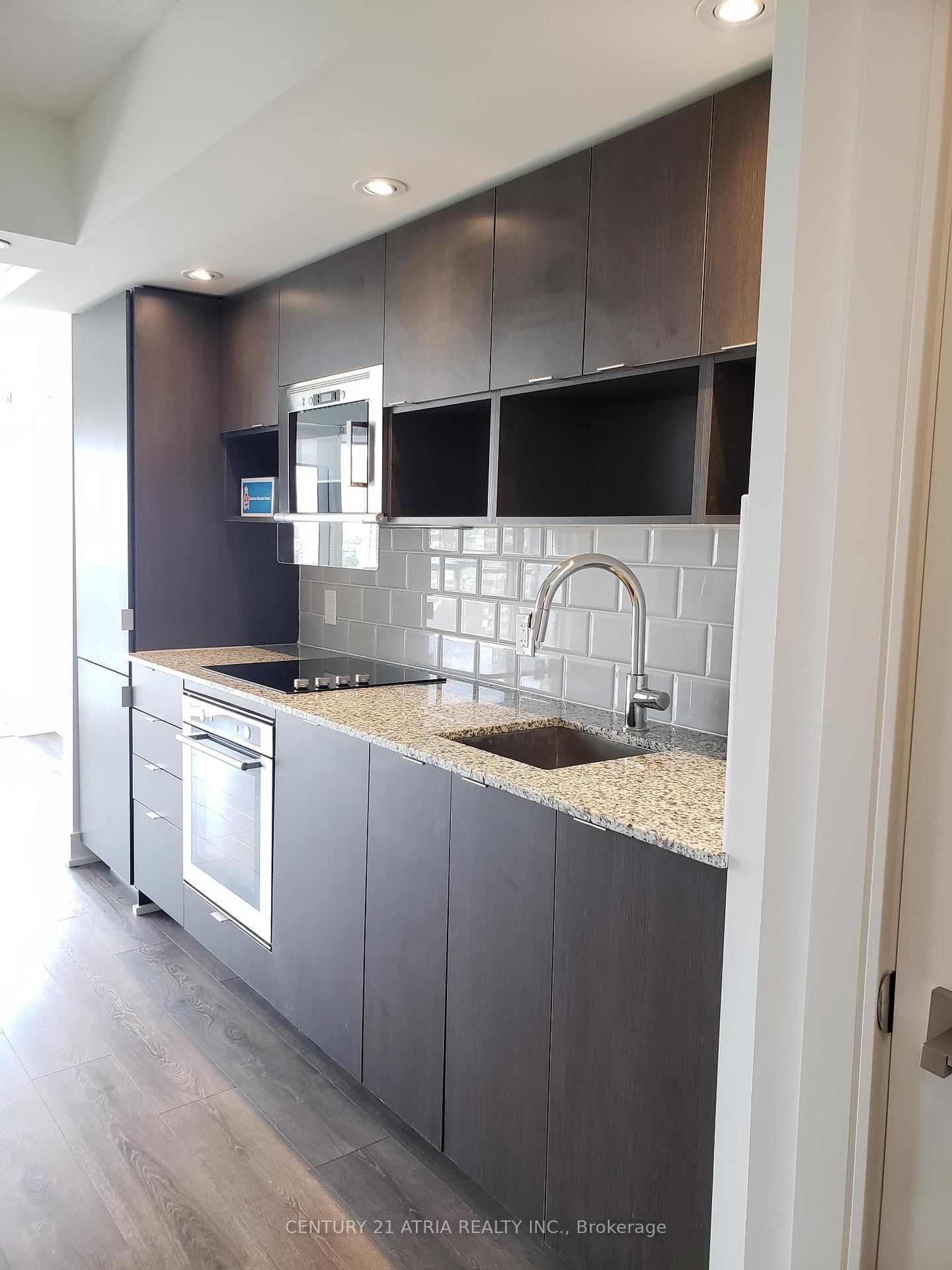 89 Mcgill St, unit 1107 for rent