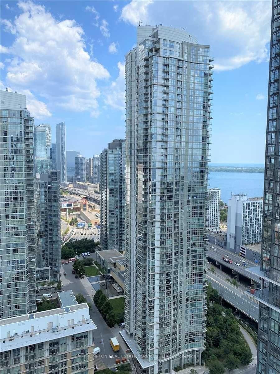 15 Fort York Blvd, unit 3908 for rent