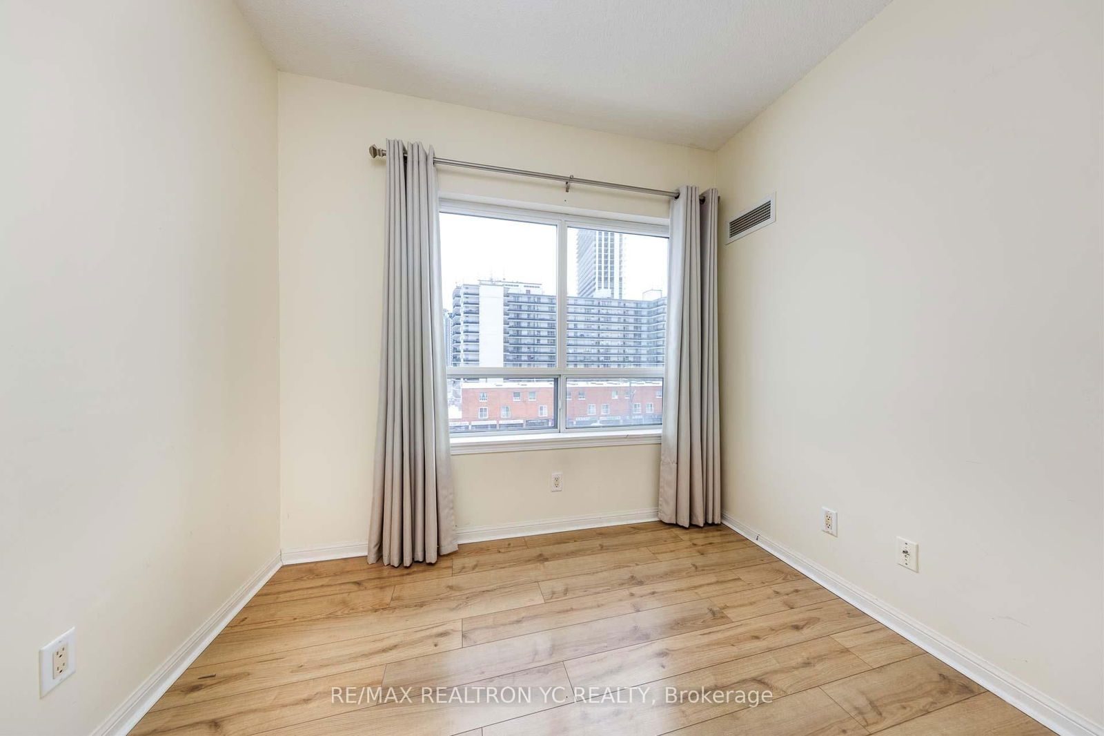 5940 Yonge St, unit PH16 for sale