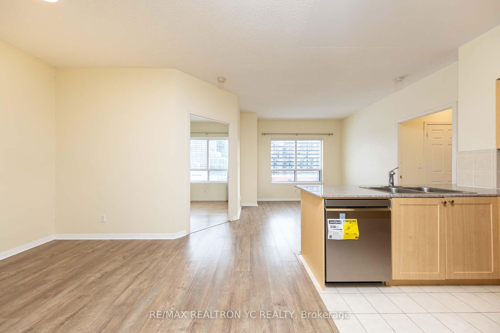 5940 Yonge St, unit PH16 for sale