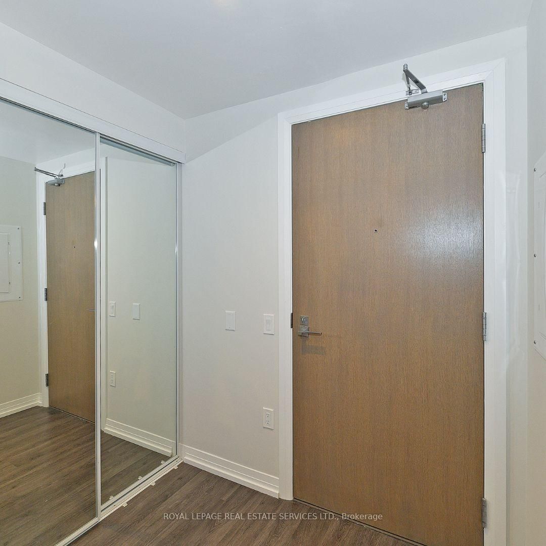 251 Jarvis St, unit 1915 for sale