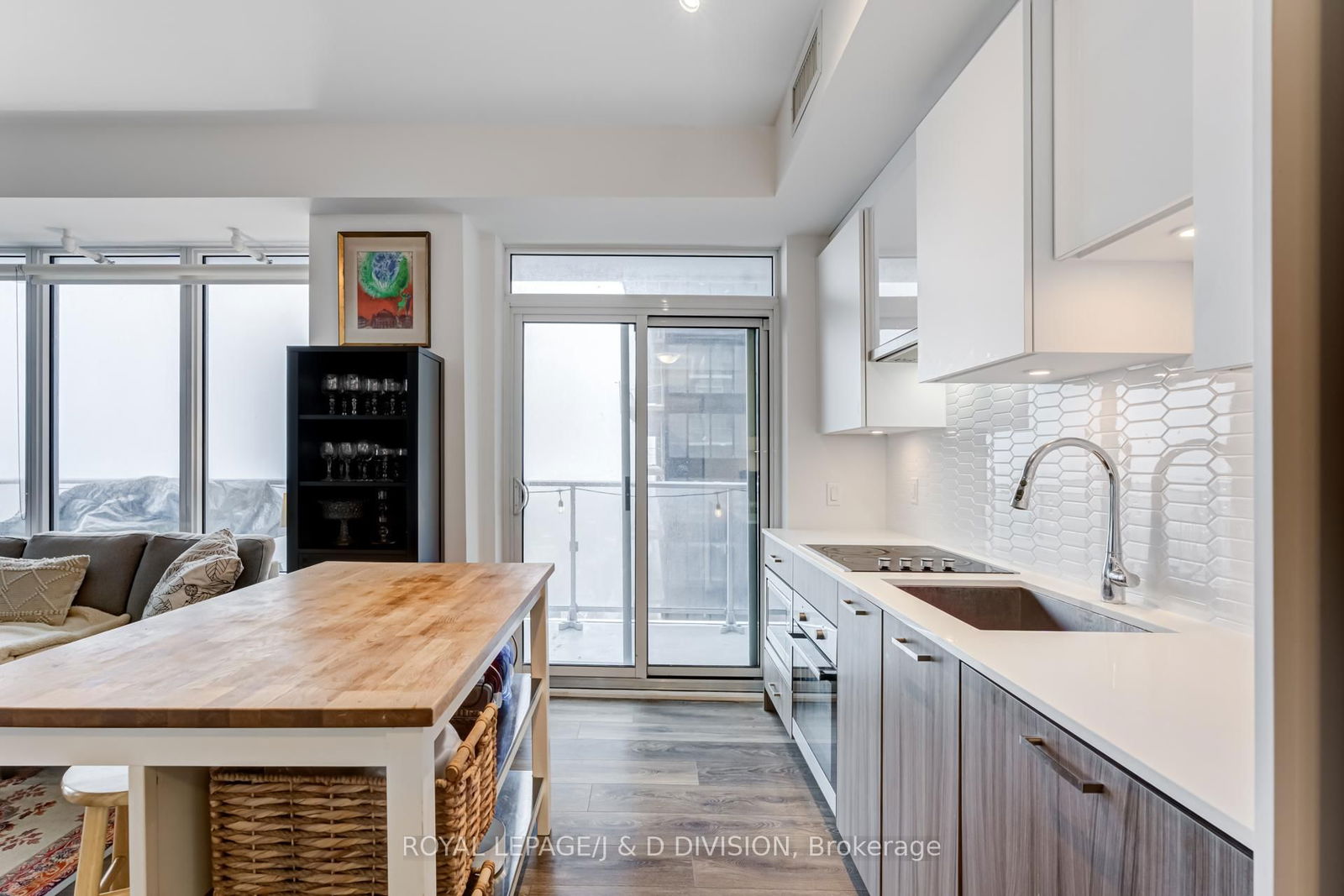 99 Broadway Ave, unit 2903 for rent