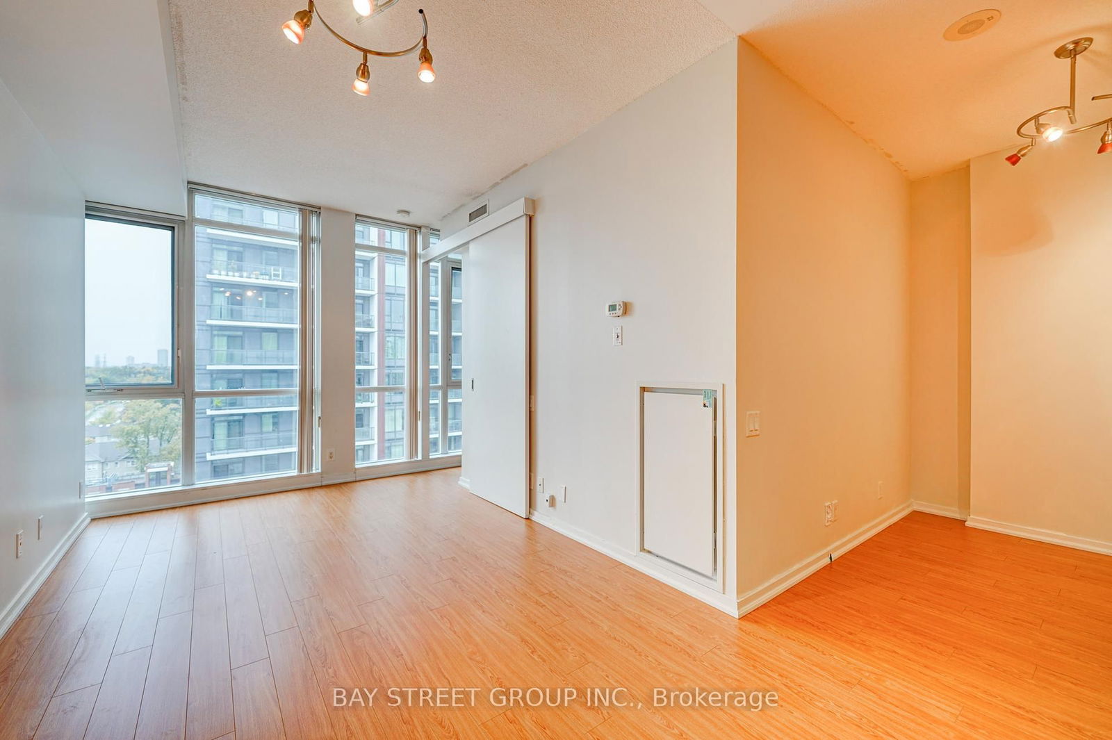 30 Canterbury Pl, unit 1203 for rent