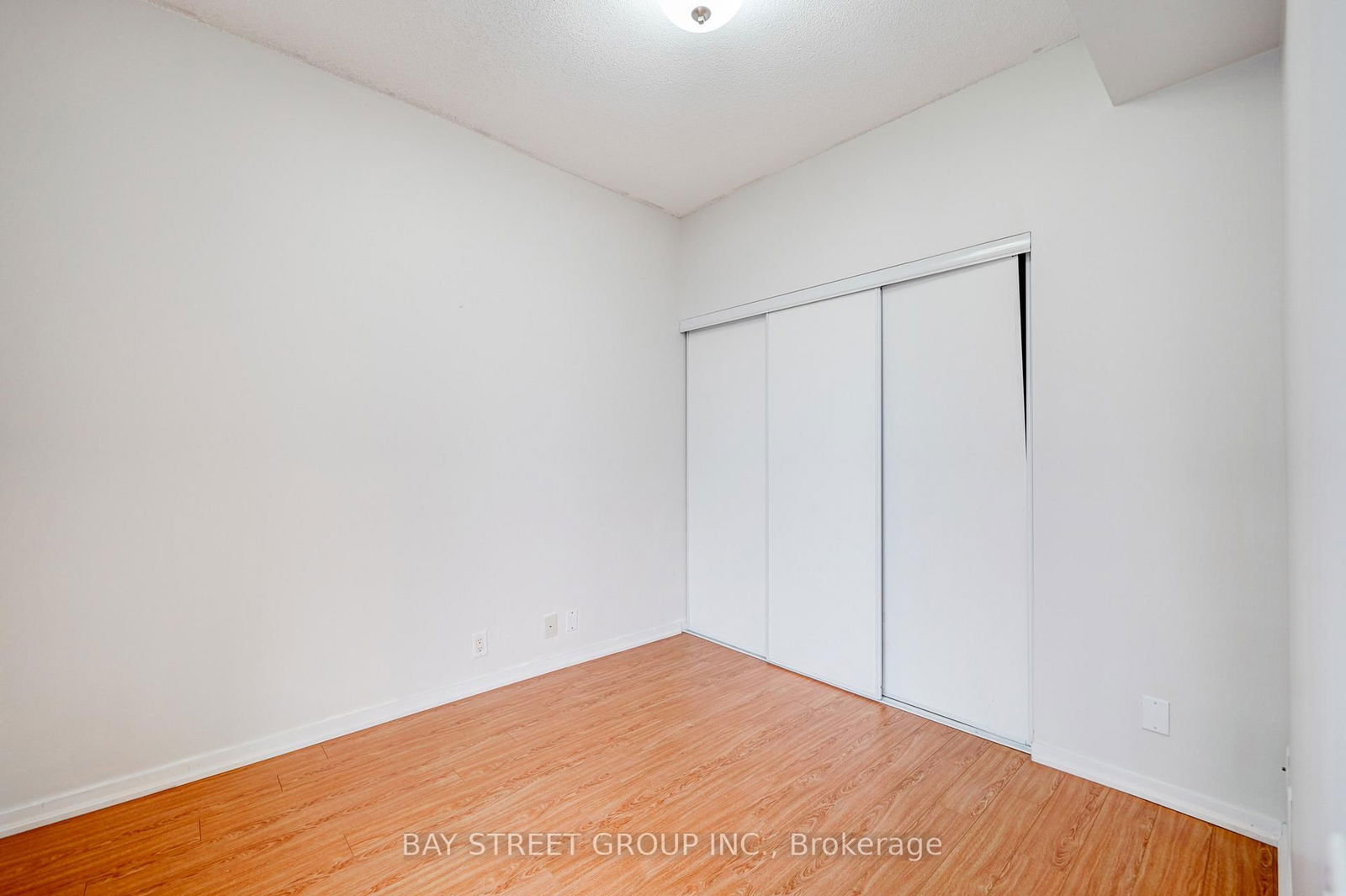 30 Canterbury Pl, unit 1203 for rent