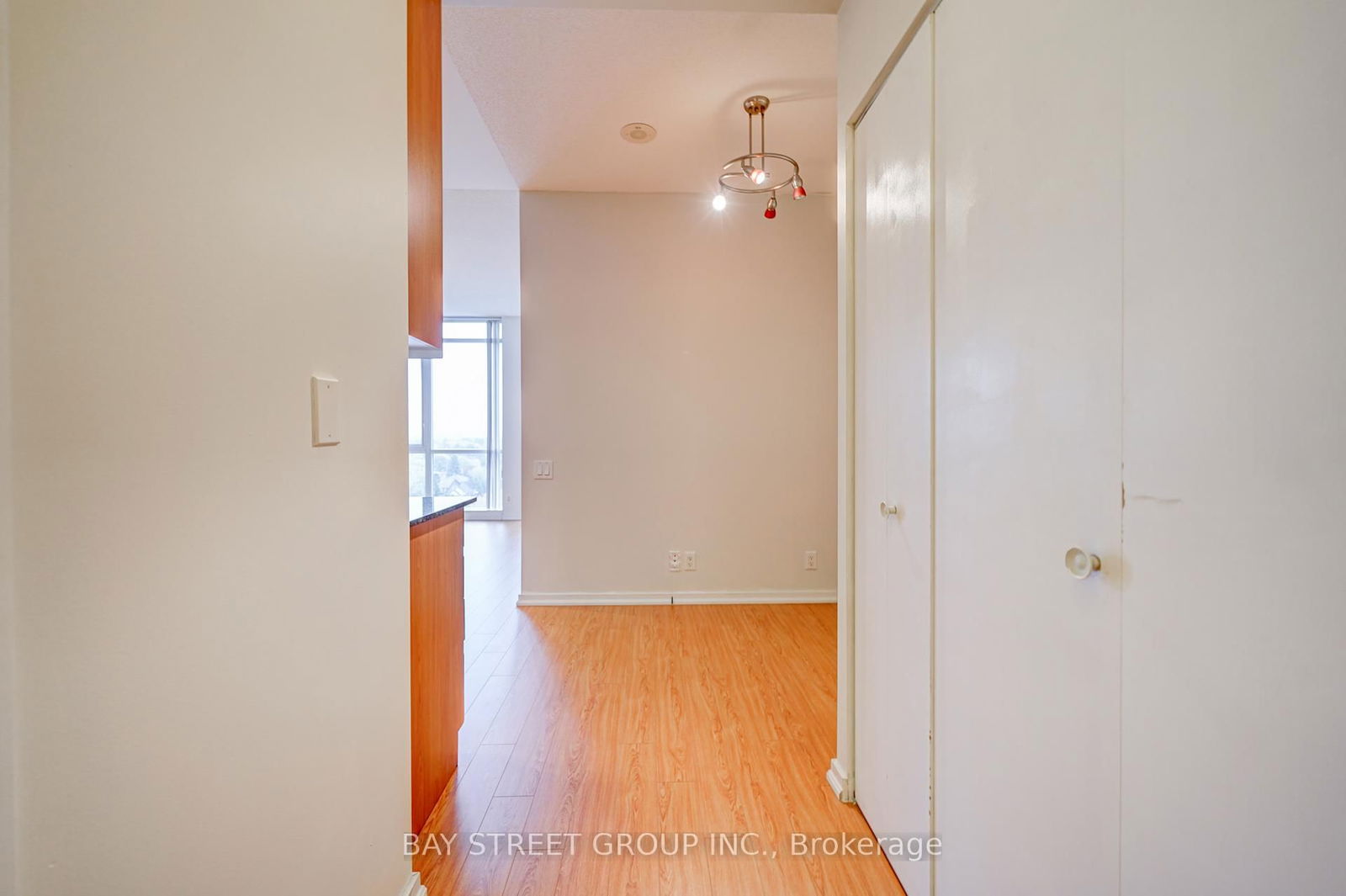 30 Canterbury Pl, unit 1203 for rent