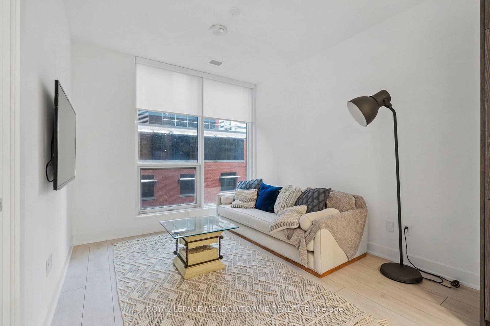 15 Mercer St, unit 813 for rent