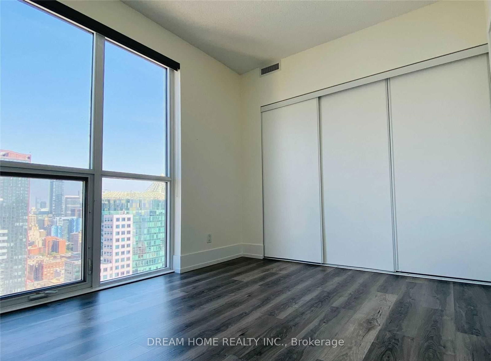 300 Front St, unit 3505 for rent