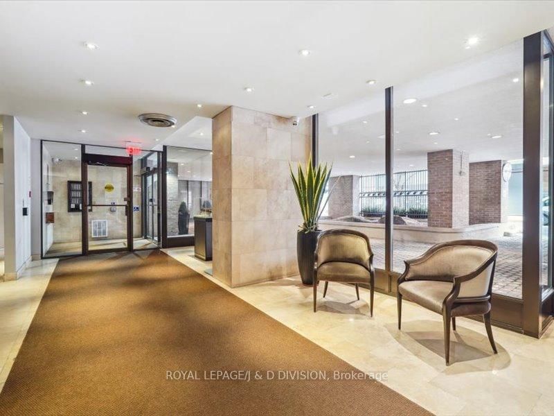 55 Lombard St, unit 204 for sale