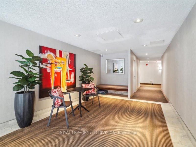 55 Lombard St, unit 204 for sale