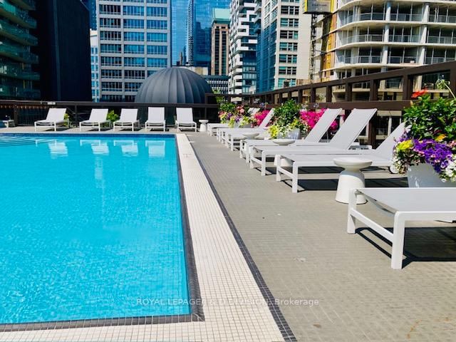 55 Lombard St, unit 204 for sale