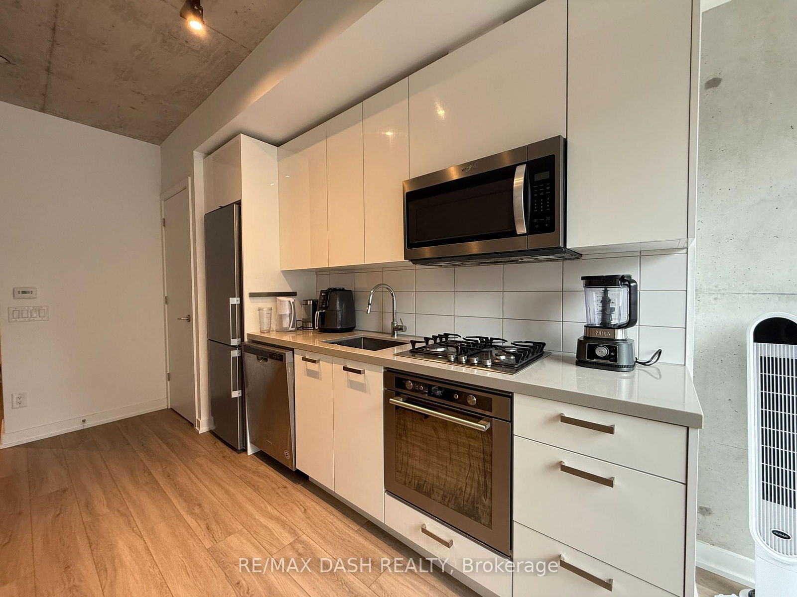 458 Richmond St W, unit 306 for sale