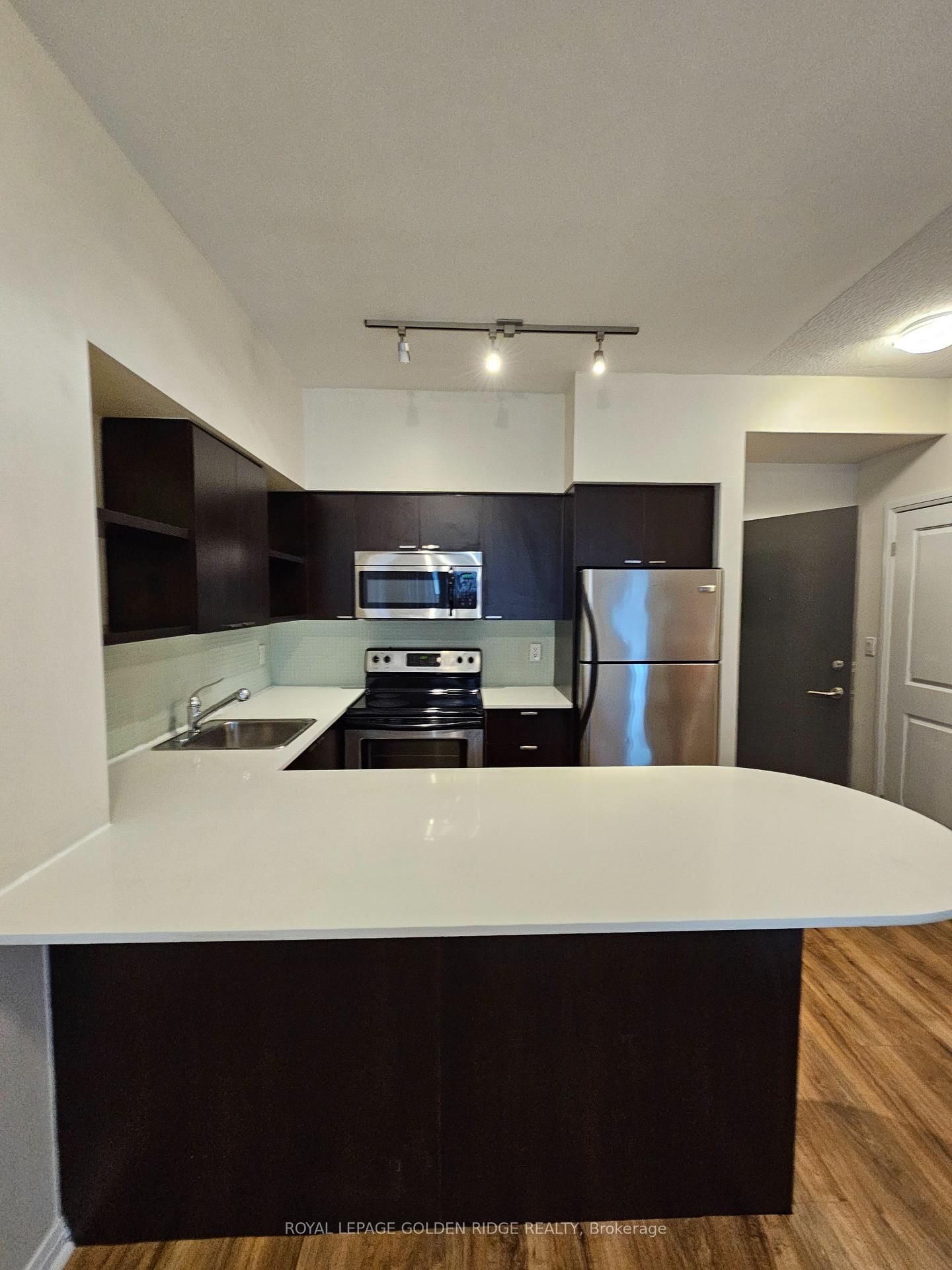 35 Hayden St, unit 614 for rent