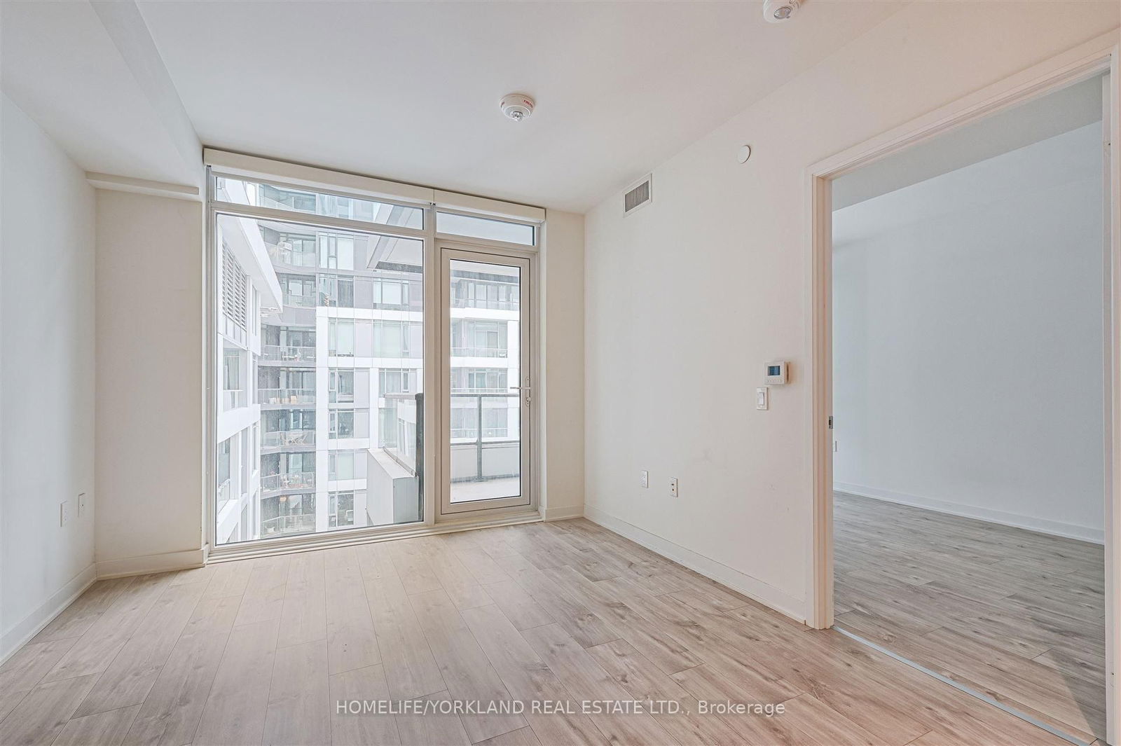 576 Front St W, unit 718E for rent