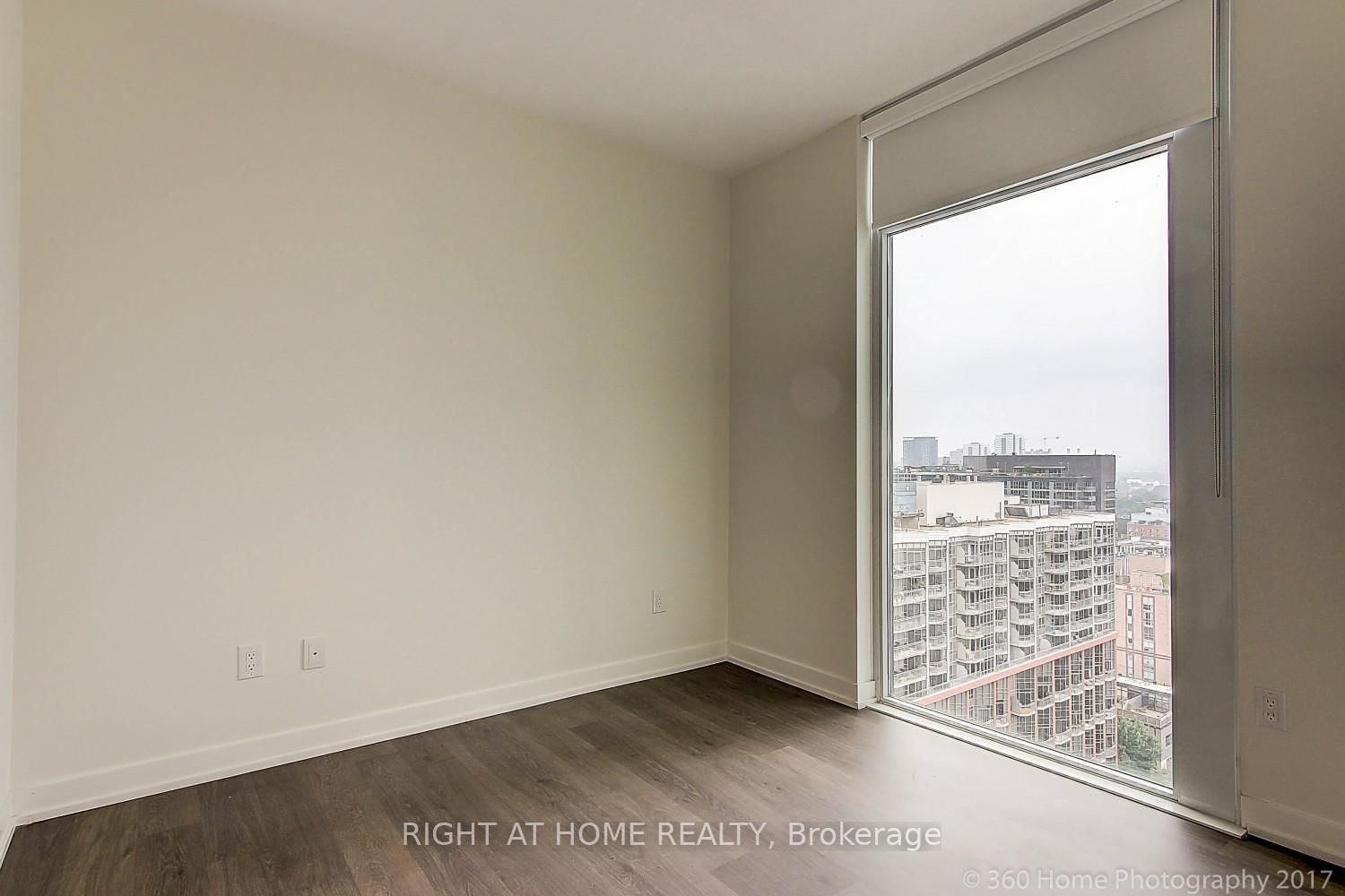 105 George St, unit 1713 for rent