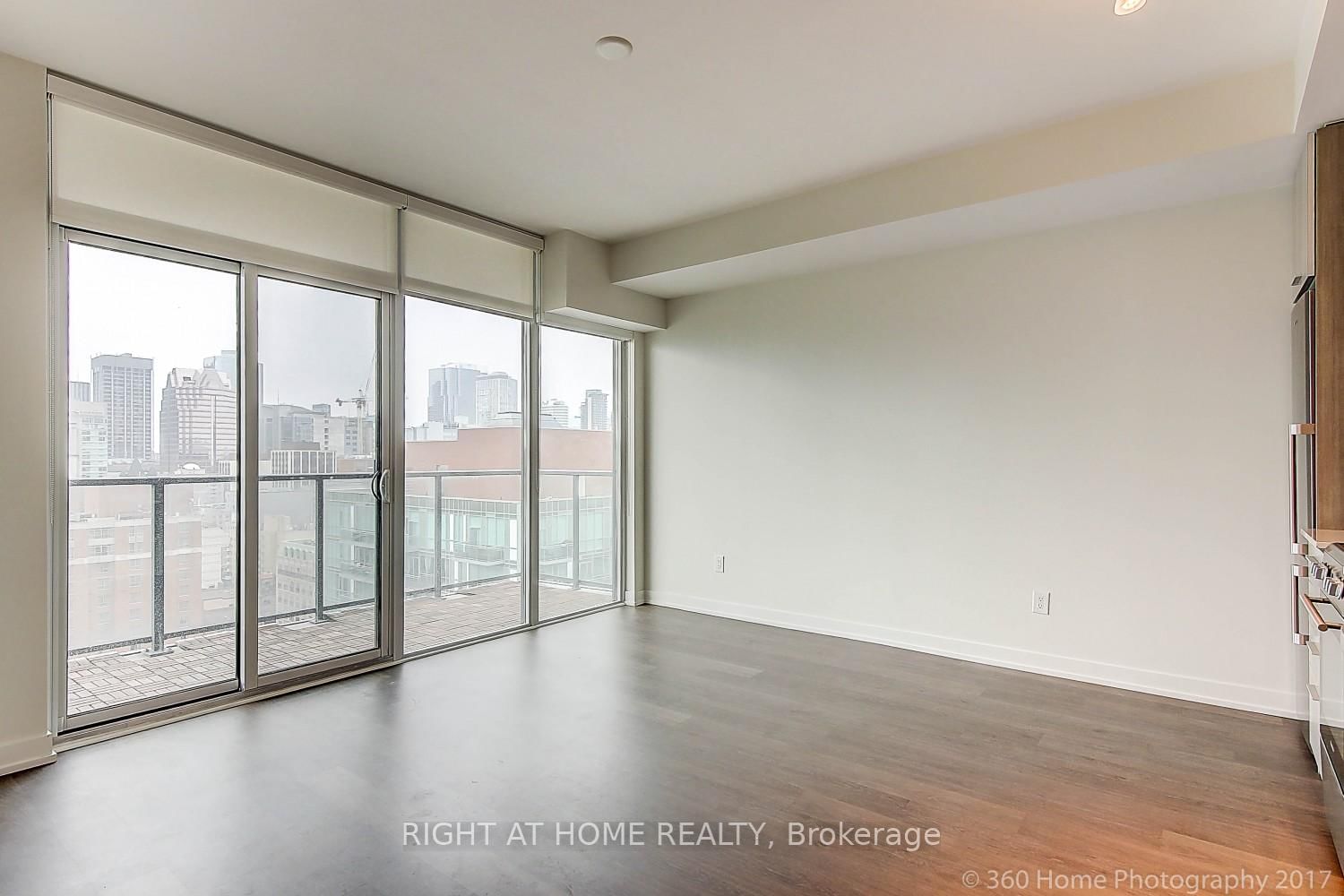 105 George St, unit 1713 for rent