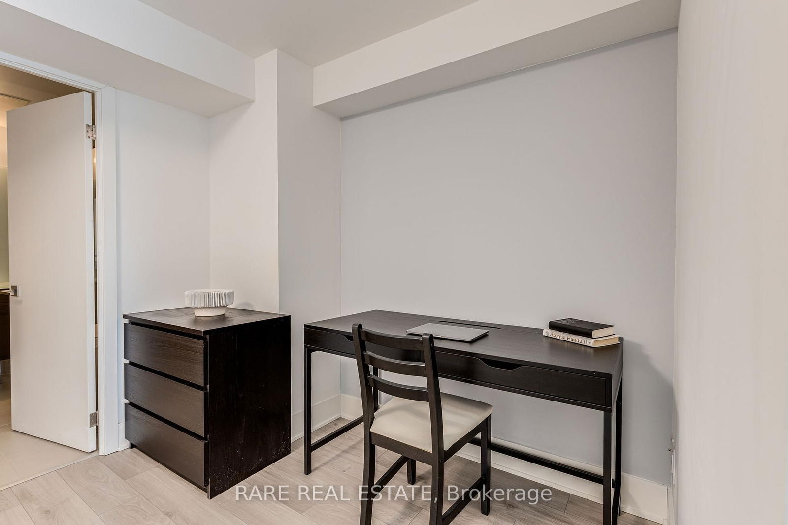 111 St. Clair Ave W, unit 904 for sale