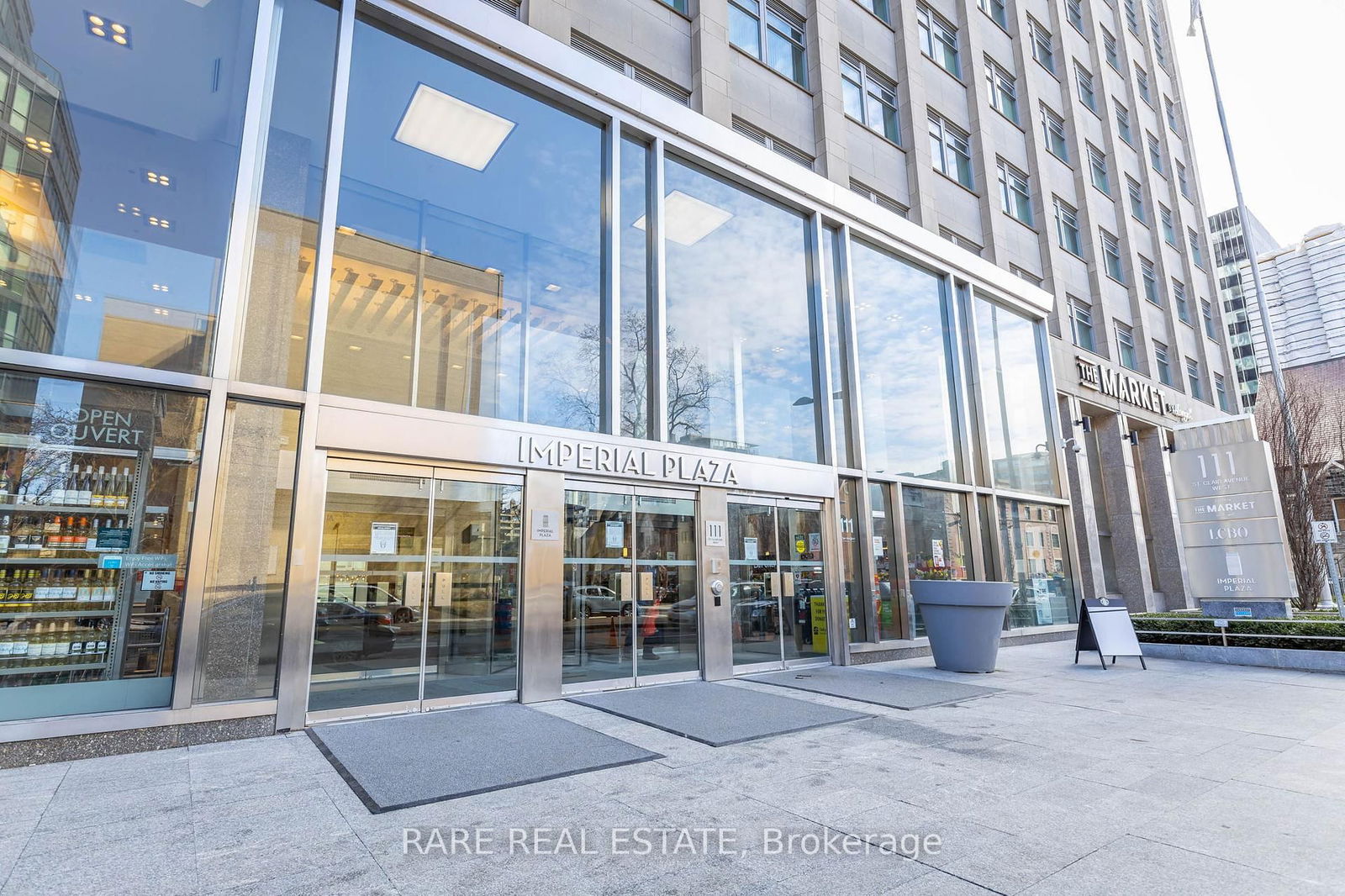 111 St. Clair Ave W, unit 904 for sale