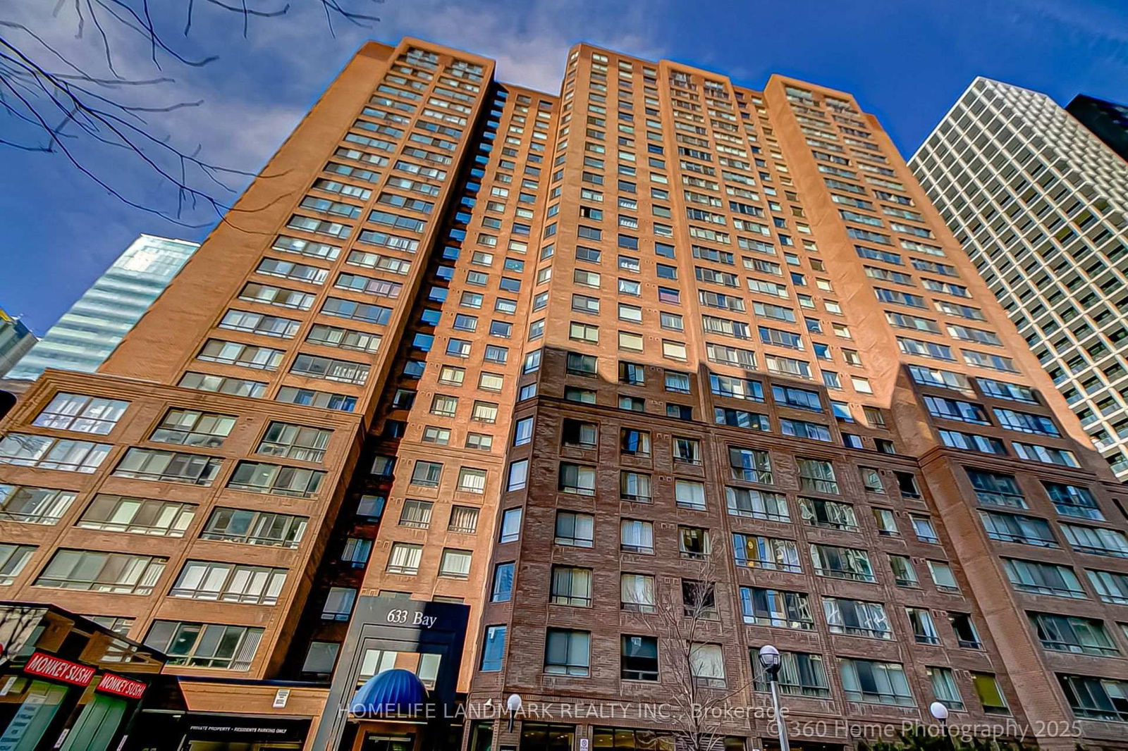 633 Bay St, unit 1703 for sale