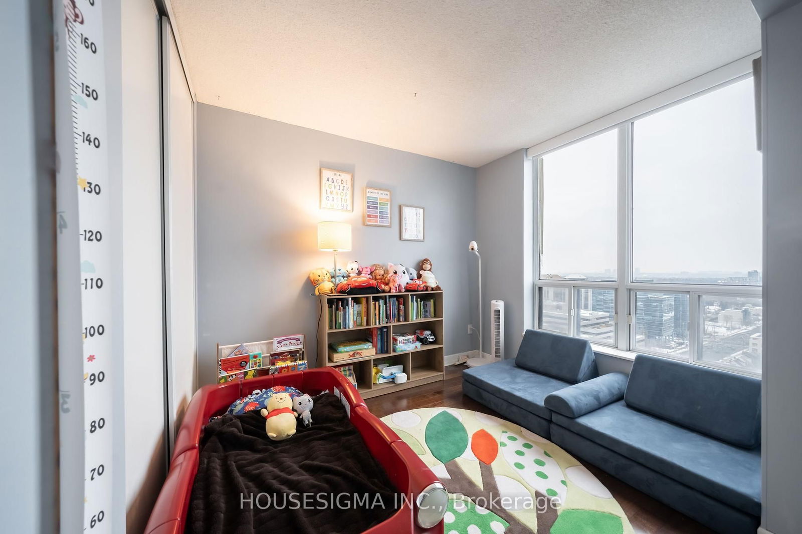 33 Sheppard Ave, unit 2302 for rent