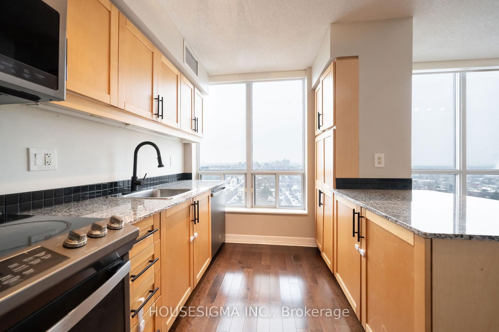 33 Sheppard Ave, unit 2302 for rent