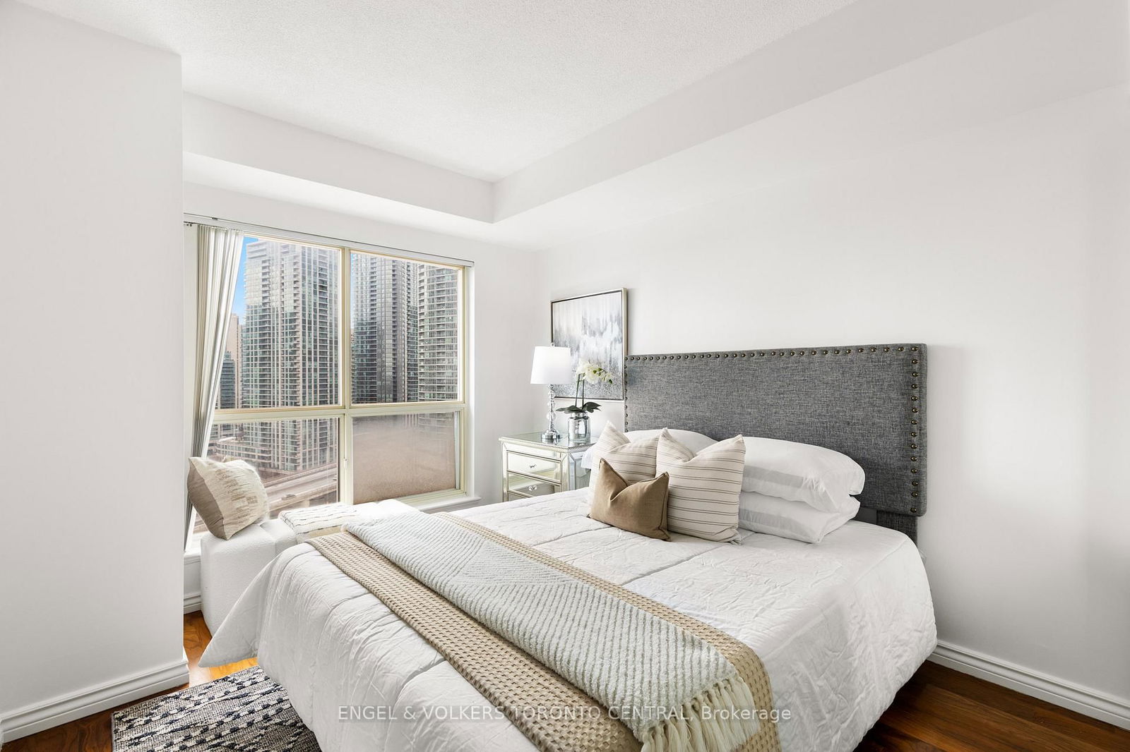 25 The Esplanade, unit 1822 for sale