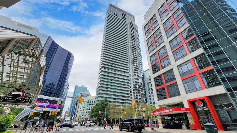 300 Front St W, unit 714 for sale