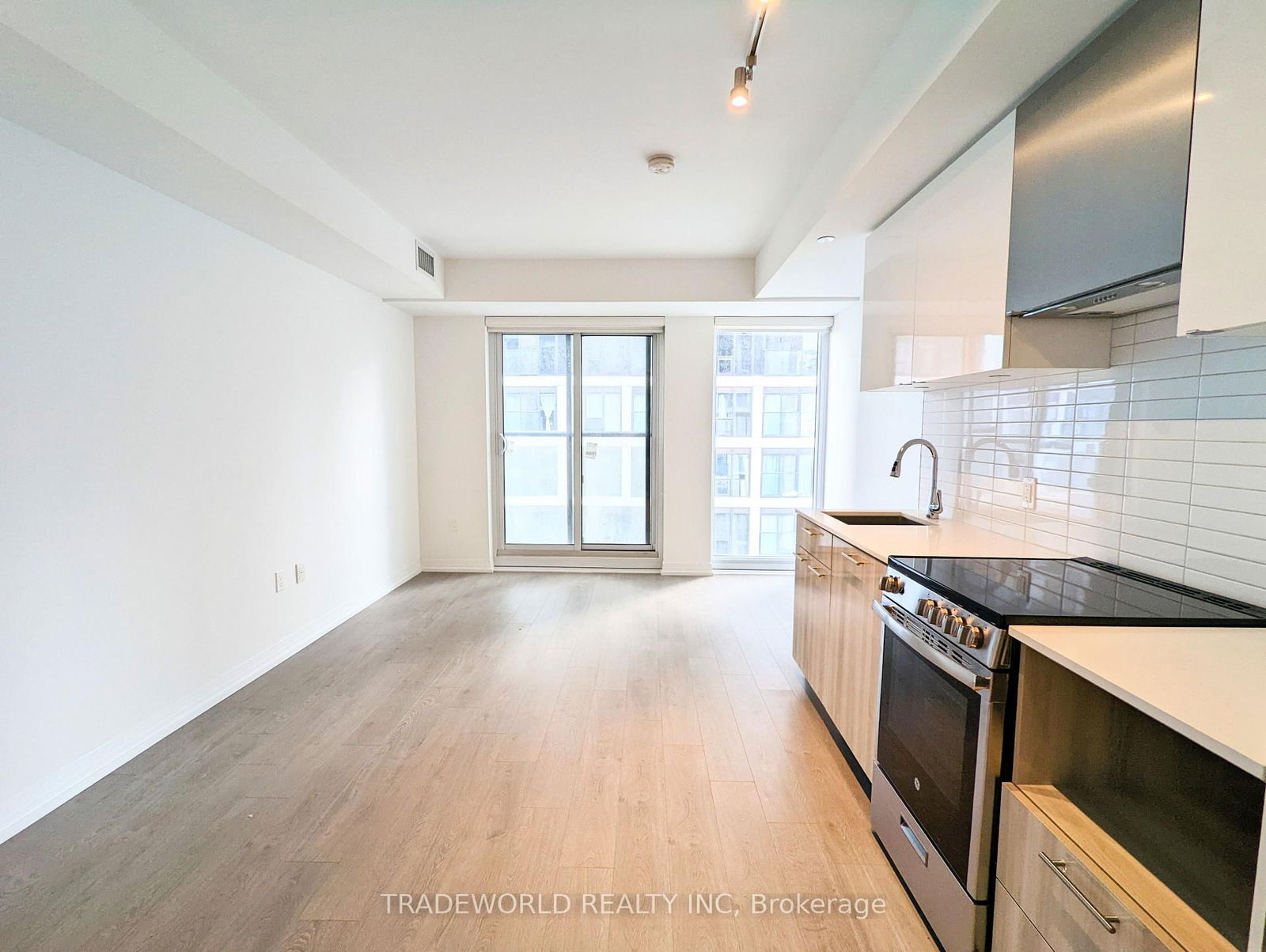 251 Jarvis St, unit 1724 for rent