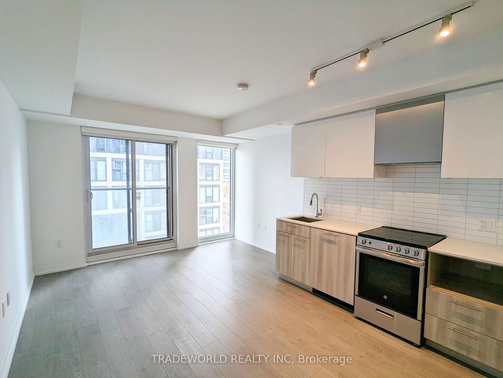 251 Jarvis St, unit 1724 for rent