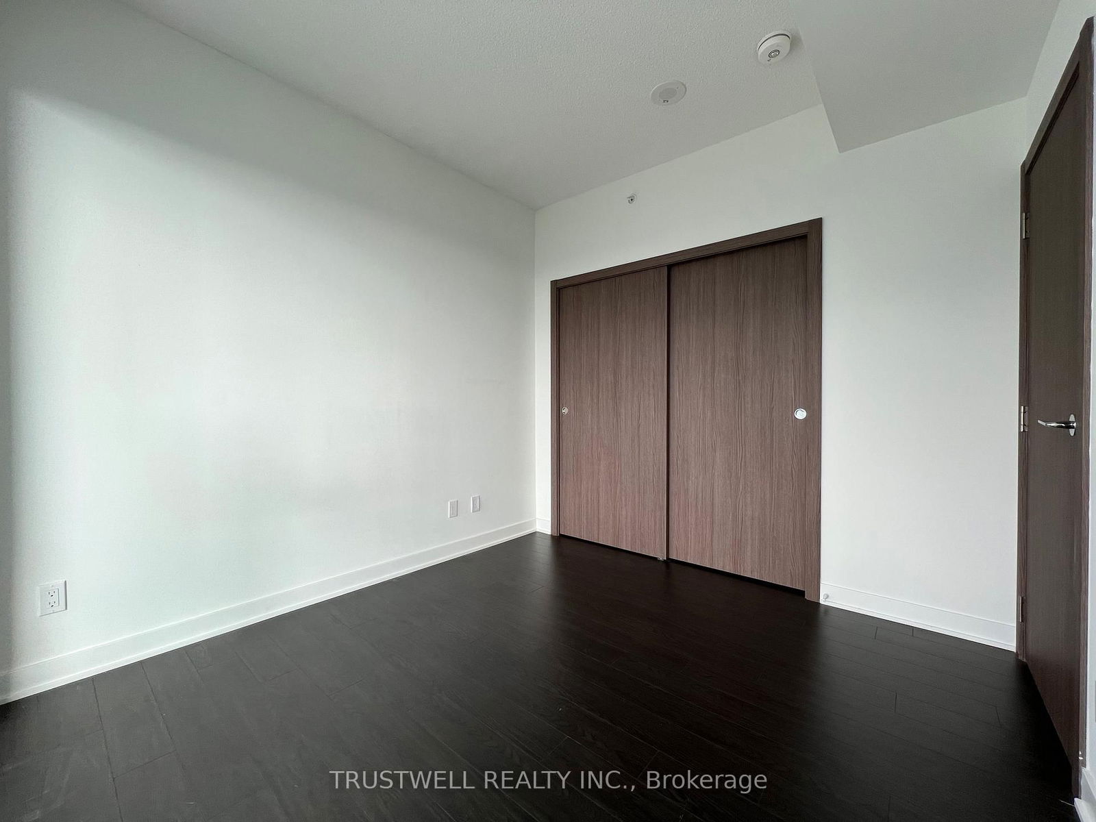 17 Bathurst St, unit 3309 for rent