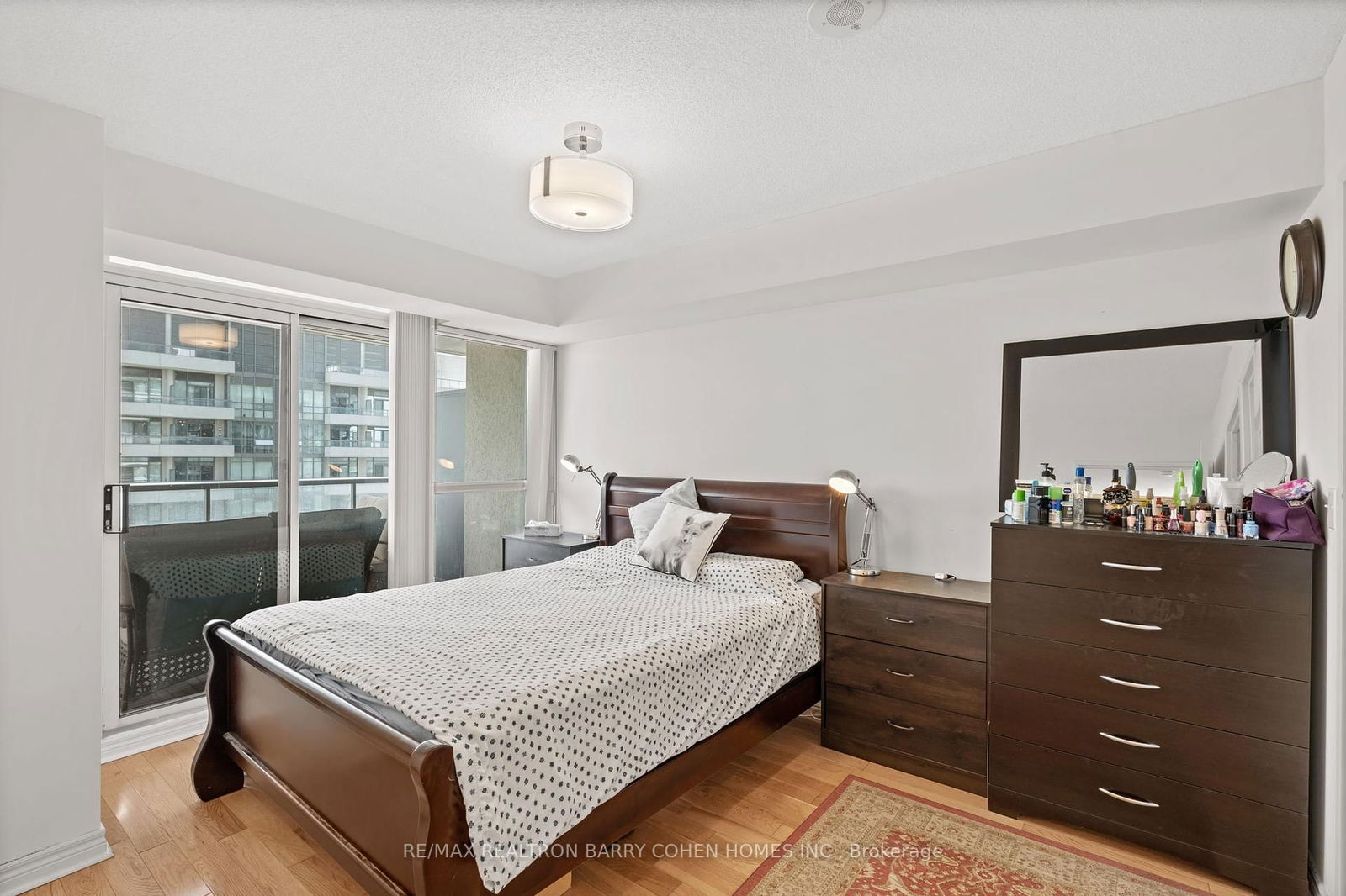 23 Hollywood Ave, unit 2606 for sale