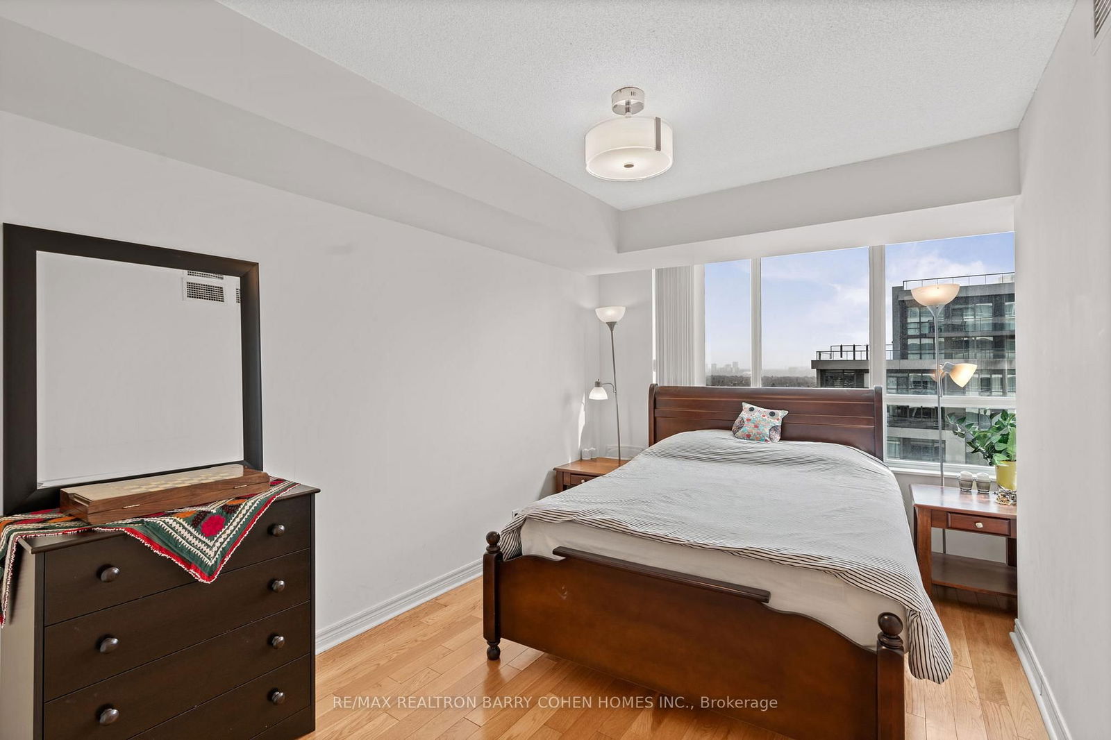 23 Hollywood Ave, unit 2606 for sale