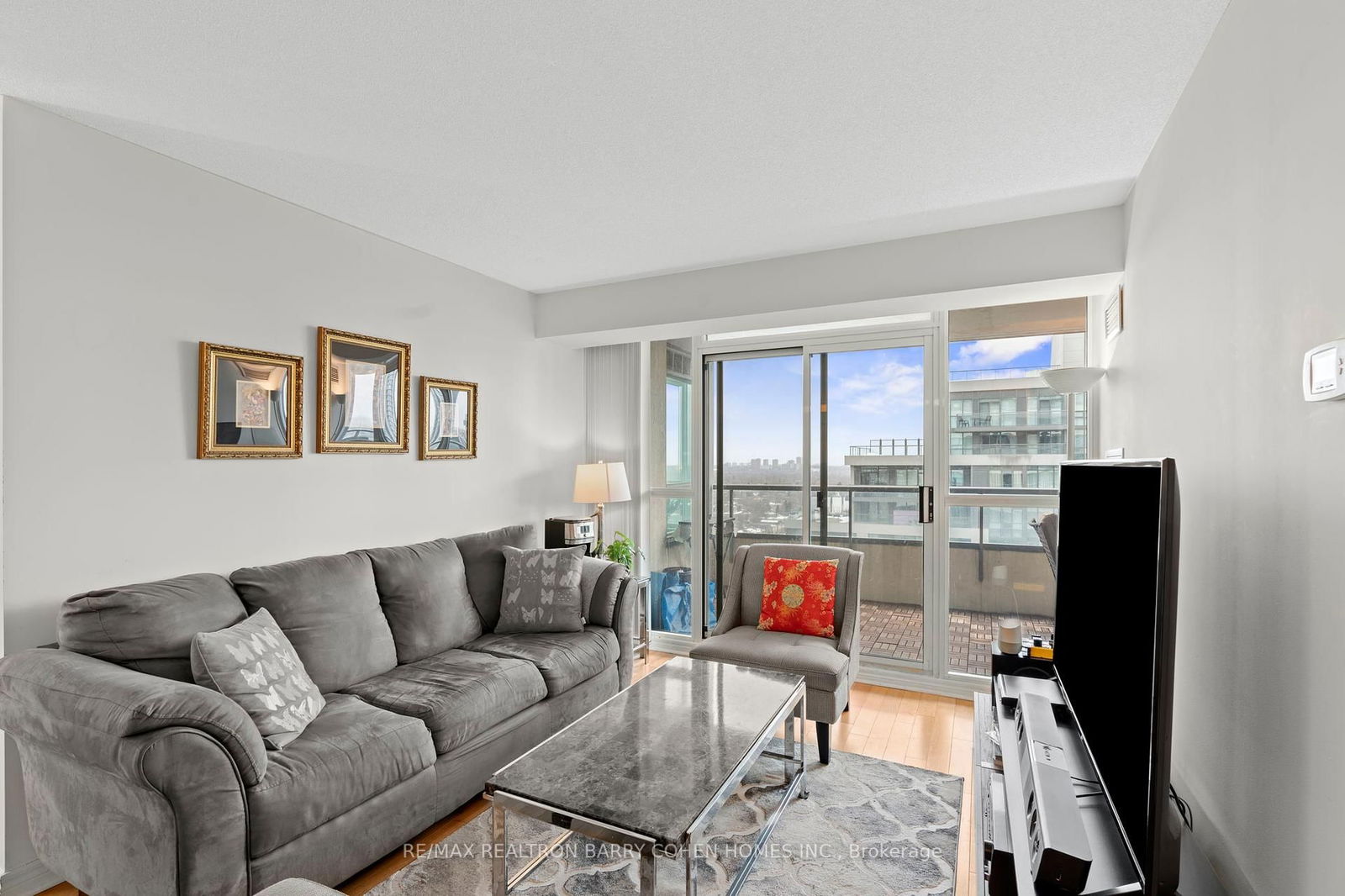 23 Hollywood Ave, unit 2606 for sale