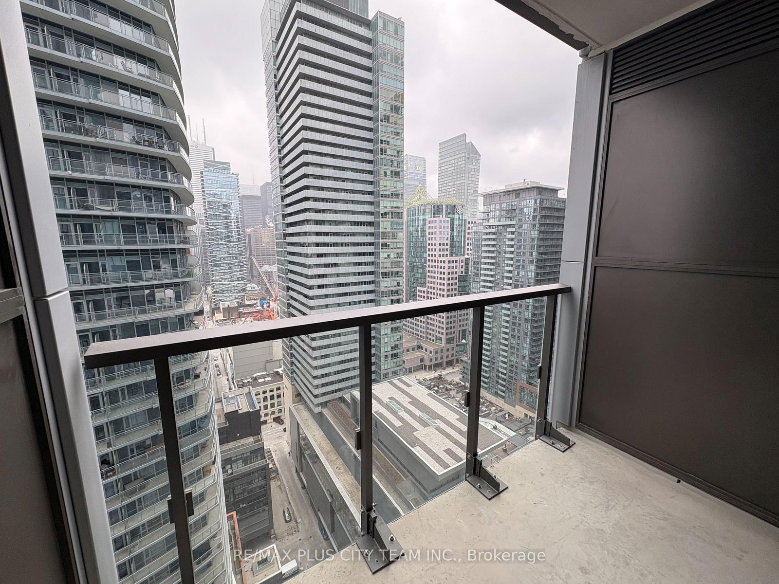 8 Widmer St, unit 3009 for rent