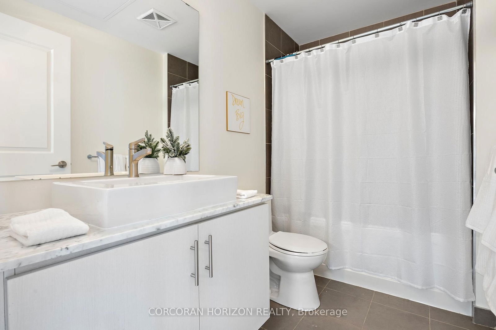 1 The Esplanade, unit 1703 for sale