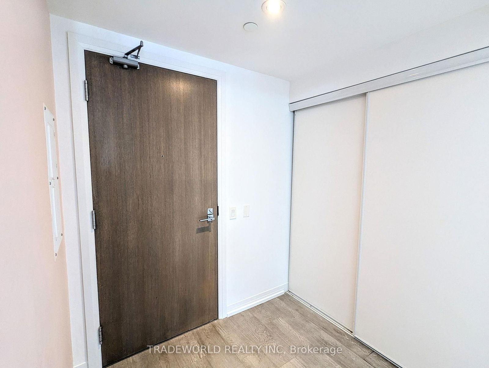 251 Jarvis St, unit 717 for rent