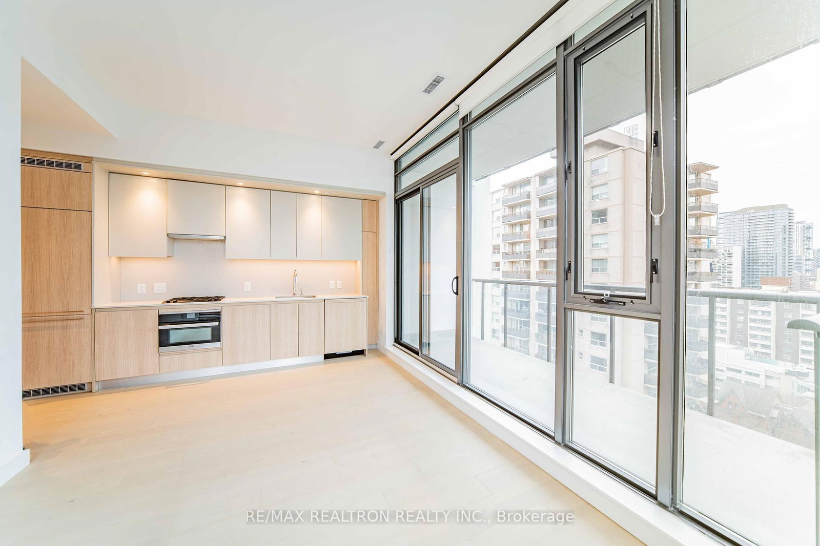 81 Wellesley St E, unit 1103 for sale