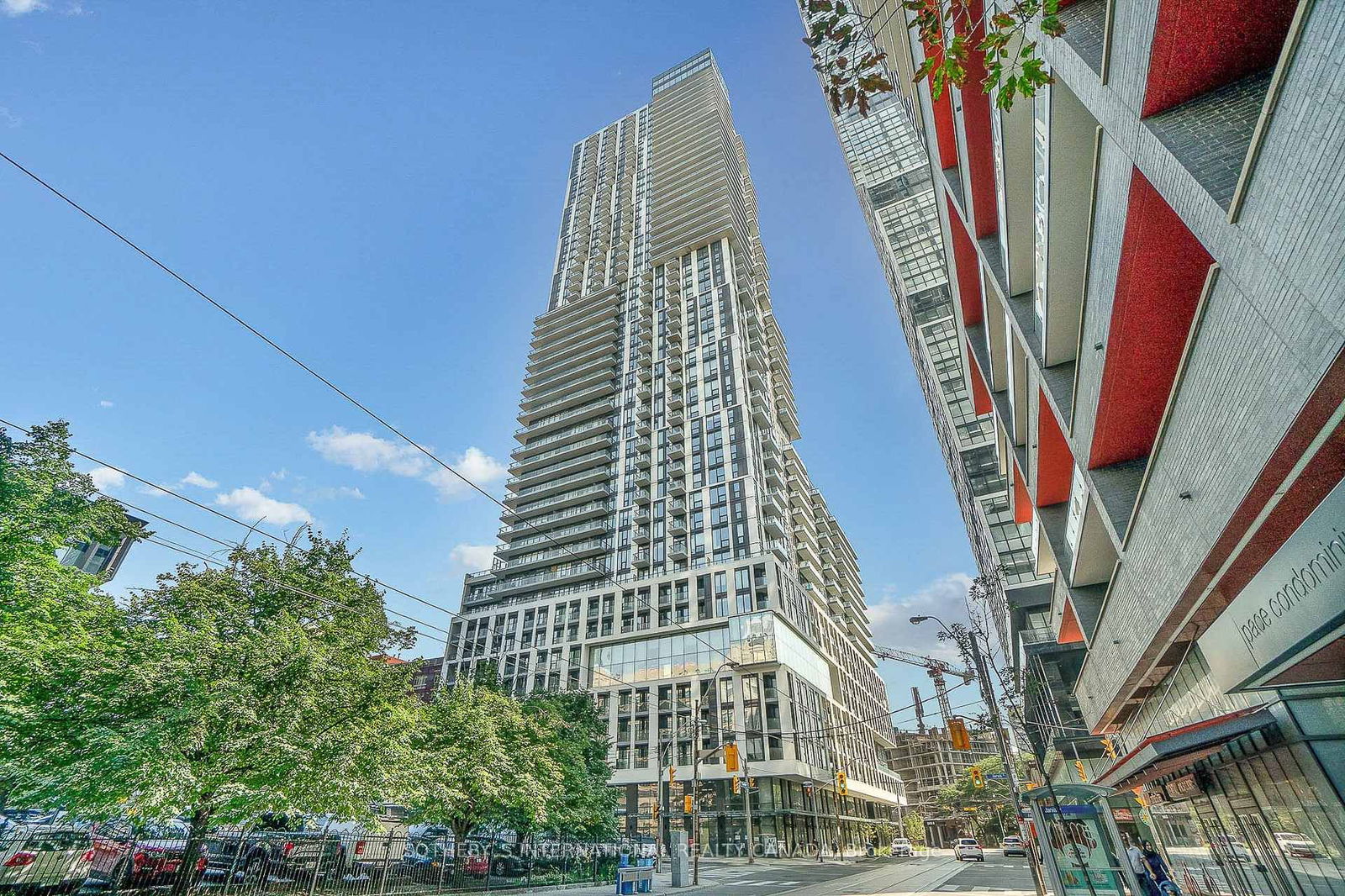 251 Jarvis St, unit 3206 for rent