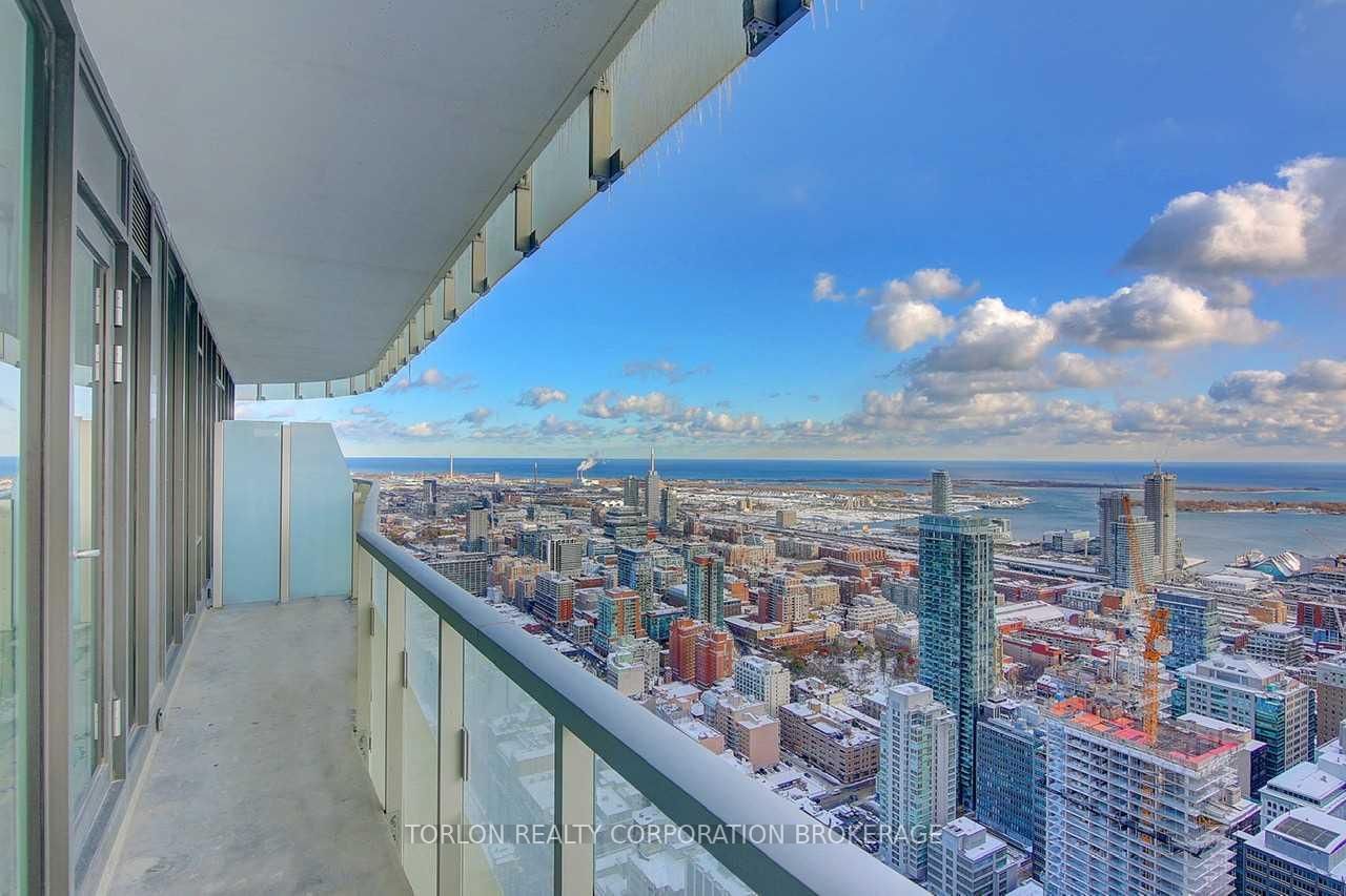 197 Yonge St, unit 5206 for rent