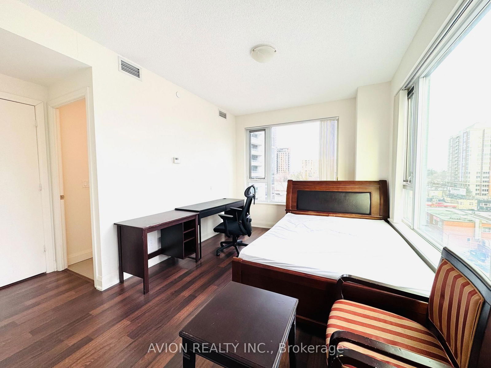 68 Canterbury Pl, unit Masterbedroom 702 for rent