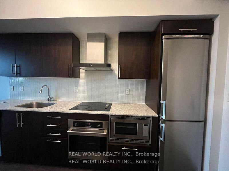 352 Front St W, unit 1509 for rent