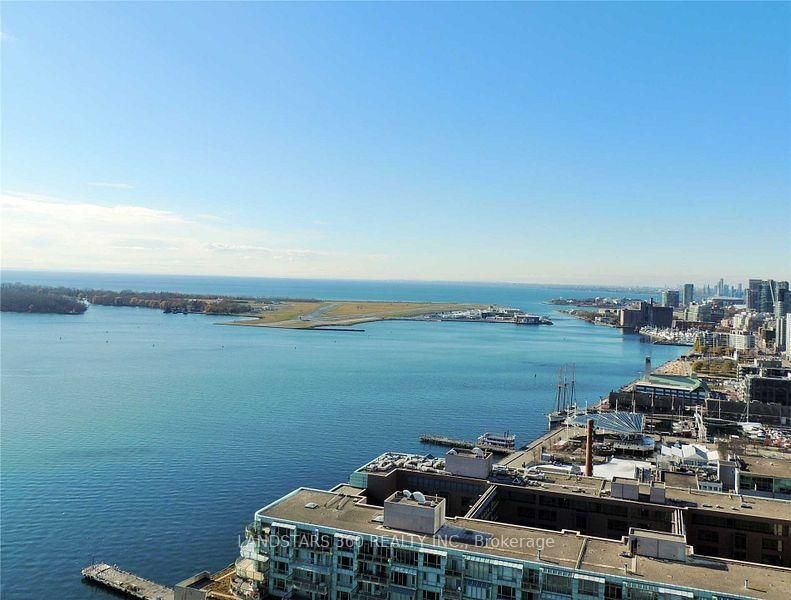 99 Harbour Sq, unit 3310 for rent