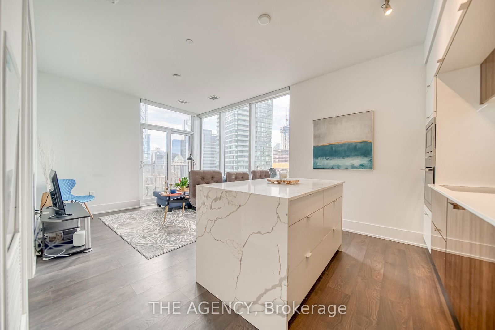 10 York St, unit 3303 for sale