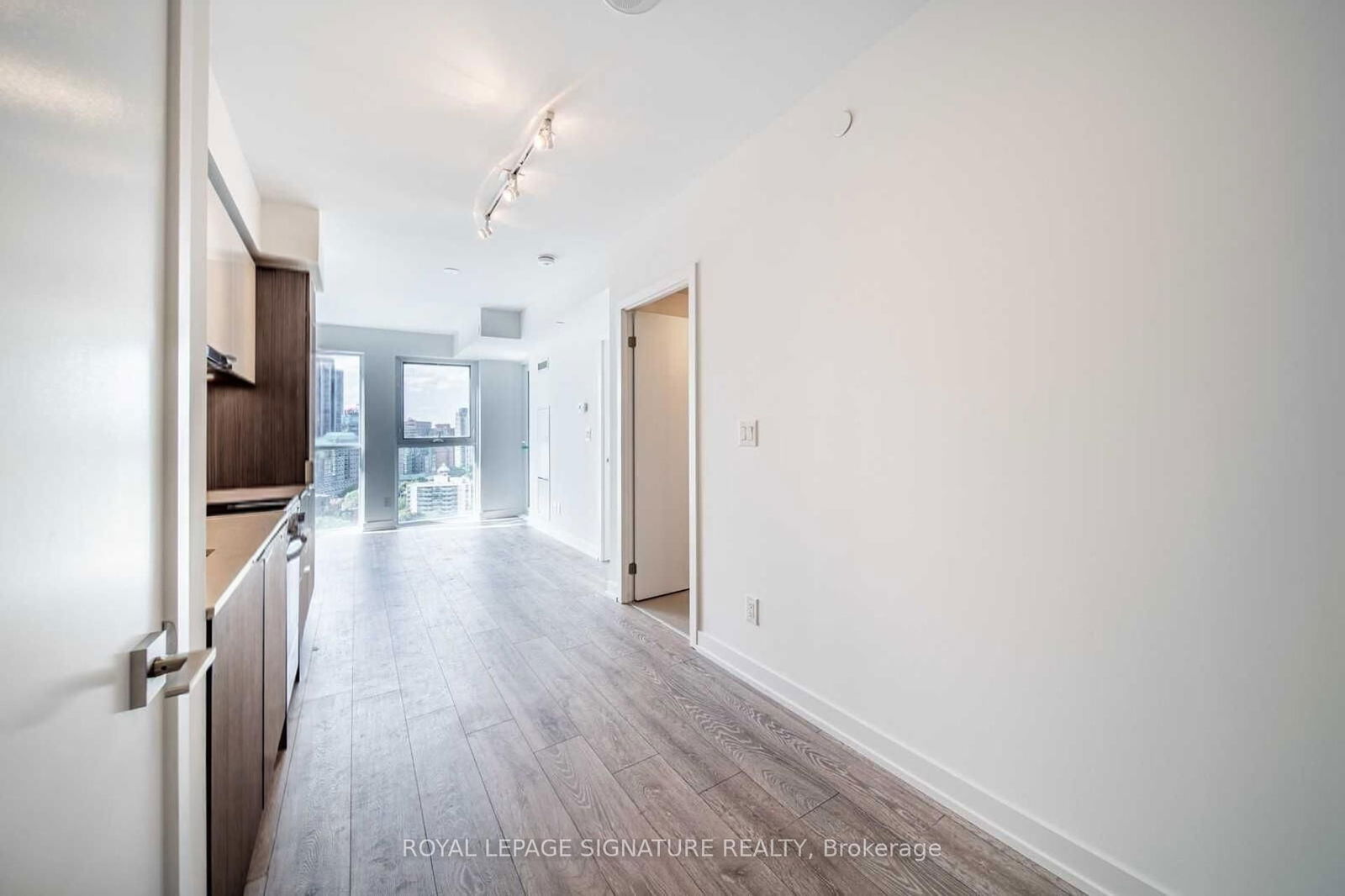 159 Wellesley St E, unit 1011 for rent