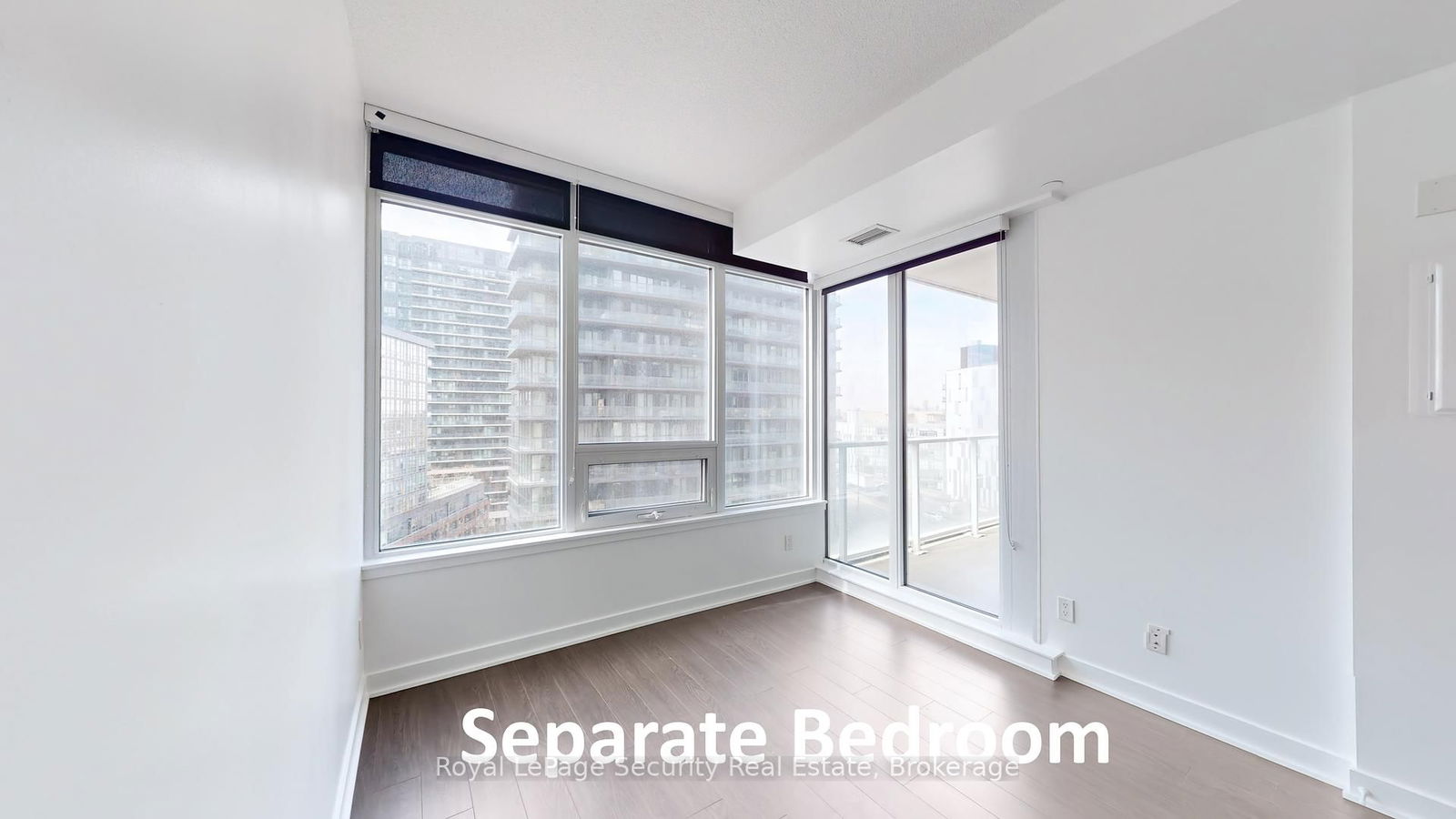 19 Bathurst St, unit 1216 for sale