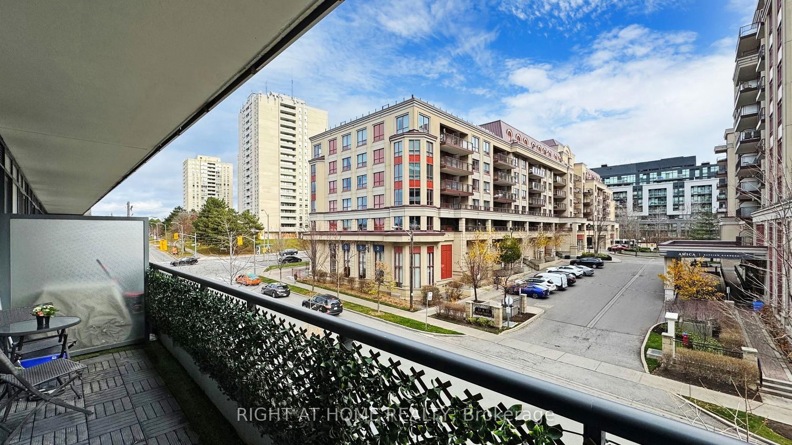 18 Rean Dr, unit 215 for sale