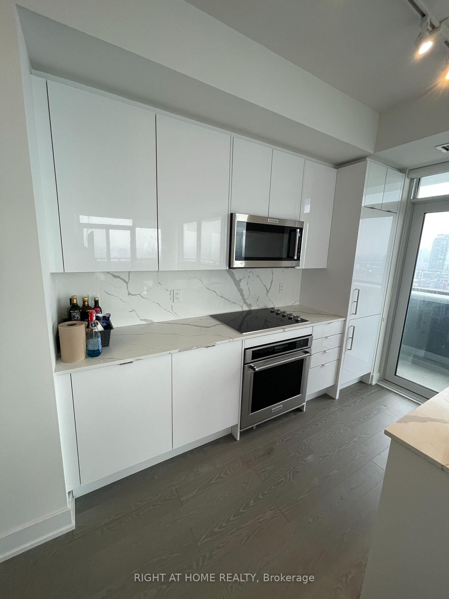 181 Bedford Rd, unit 1909 for rent